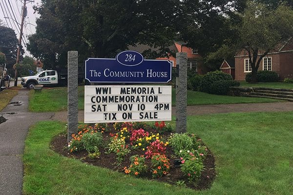 600x400-Community-House-flowers