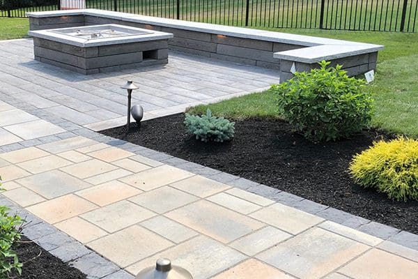600x400-Hardscapes-flynn-firepit